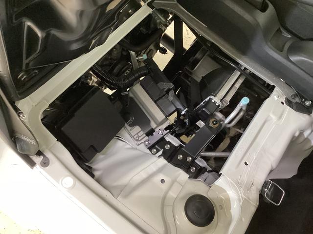 ハイゼットトラックスタンダード　ワンオーナー　４ＷＤ　ＣＶＴ車　３方開　ラジオワンオーナー　４ＷＤ　ＣＶＴ車　ラジオ　３方開　ヘッドライトレべライザー　アクセサリーソケット　マニュアルエアコン　スペアタイヤ　バッテリーカバー　クリアランスソナー　キーレスエントリー　オートライト（京都府）の中古車
