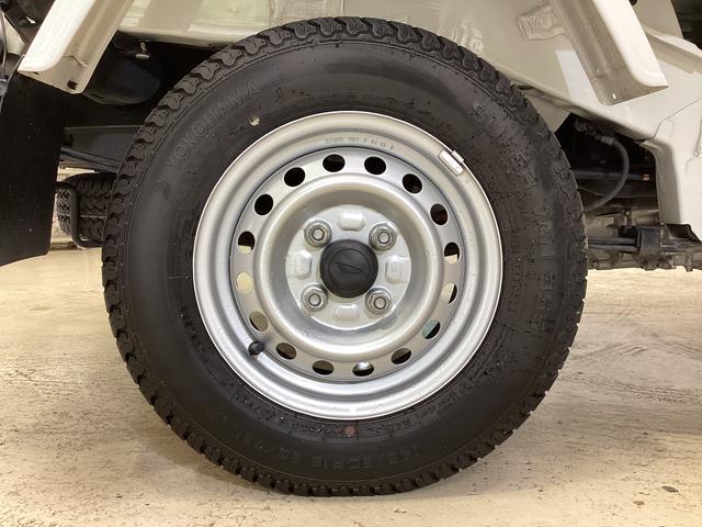 ハイゼットトラックスタンダード　ワンオーナー　４ＷＤ　ＣＶＴ車　３方開　ラジオワンオーナー　４ＷＤ　ＣＶＴ車　ラジオ　３方開　ヘッドライトレべライザー　アクセサリーソケット　マニュアルエアコン　スペアタイヤ　バッテリーカバー　クリアランスソナー　キーレスエントリー　オートライト（京都府）の中古車