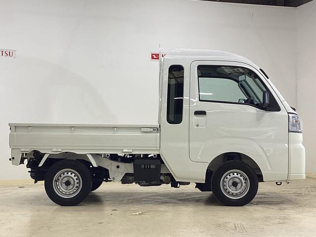 ハイゼットトラックジャンボスタンダード 4WD CVT車 3方開 ラジオ4WD CVT車 クリアランスソナー ラジオ 3方開 スペアタイヤ ヘッドライトレべライザー アクセサリーソケット マニュアルエアコン バッテリーカバー オートライト オートマチックハイビーム(京都府)の中古車