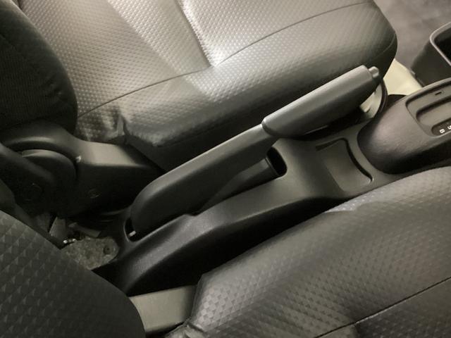 ハイゼットトラックジャンボスタンダード 4WD CVT車 3方開 ラジオ4WD CVT車 クリアランスソナー ラジオ 3方開 スペアタイヤ ヘッドライトレべライザー アクセサリーソケット マニュアルエアコン バッテリーカバー オートライト オートマチックハイビーム(京都府)の中古車