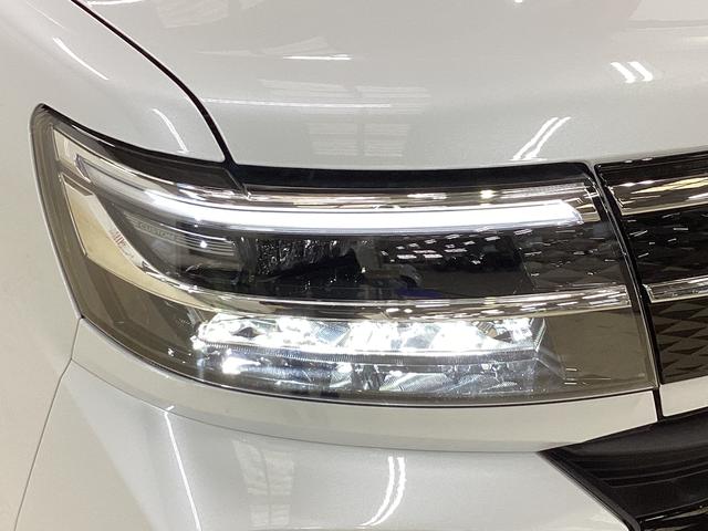 タントカスタムＸ　届出済み未使用車　スマートアシストスマートアシスト　バックカメラ　プッシュボタンエンジンスタート　ＬＥＤヘッドライト　両側リヤパワースライドドア　オートエアコン　コーナーセンサー　アルミホイール　シートヒーター　アイドリングストップ（京都府）の中古車