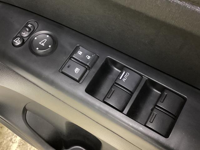 Ｎ−ＢＯＸＧ　ターボＳＳパッケージ　４ＷＤ　ナビ　シートヒータ　ＥＴＣ４ＷＤ　ワンオーナー　ナビＴＶ　運転席シートヒーター　ＥＴＣ　バックカメラ　クルーズコントロール　両側電動スライドドア　ＨＩＤヘッドライト　ＵＳＢ接続　Ｂｌｕｅｔｏｏｔｈ　パドルシフト（京都府）の中古車