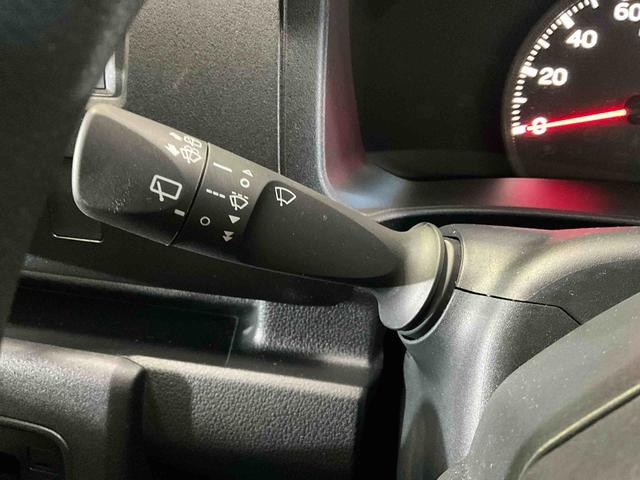 ハイゼットカーゴＤＸオンダッシュ外品ナビ　ＥＴＣ　ＬＥＤヘッドランプ　エアコン　パワステ　フロントパワーウィンドウ　オートライト　オートマチックハイビーム　キーレスエントリー　デュアルエアバッグ　ＡＢＳ　安全ボディ（京都府）の中古車