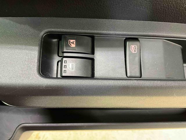 ハイゼットカーゴＤＸ　４ＷＤ　ＣＶＴ　スマアシ　コーナーセンサーホワイト　４ＷＤ　ＣＶＴ　ＡＭＦＭラジオ　スマートアシスト　コーナーセンサー　オートライト　アイドリングストップ　キーレスエントリーキー　集中ドアロック　リヤヒーターファン（京都府）の中古車