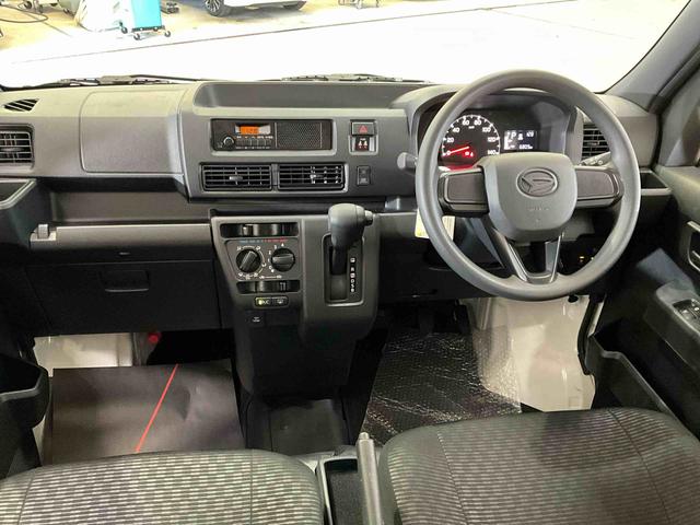 ハイゼットカーゴＤＸ　４ＷＤ　ＣＶＴ　スマアシ　コーナーセンサーホワイト　４ＷＤ　ＣＶＴ　ＡＭＦＭラジオ　スマートアシスト　コーナーセンサー　オートライト　アイドリングストップ　キーレスエントリーキー　集中ドアロック　リヤヒーターファン（京都府）の中古車