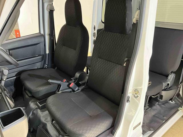 ハイゼットカーゴＤＸ　４ＷＤ　ＣＶＴ　スマアシ　コーナーセンサーホワイト　４ＷＤ　ＣＶＴ　ＡＭＦＭラジオ　スマートアシスト　コーナーセンサー　オートライト　アイドリングストップ　キーレスエントリーキー　集中ドアロック　リヤヒーターファン（京都府）の中古車