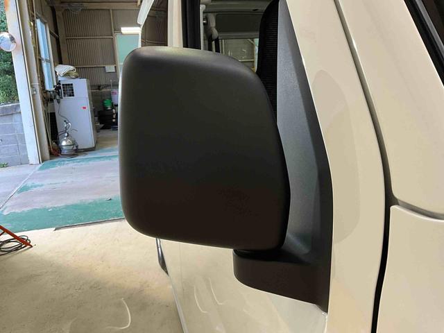 ハイゼットカーゴＤＸ　４ＷＤ　ＣＶＴ　スマアシ　コーナーセンサーホワイト　４ＷＤ　ＣＶＴ　ＡＭＦＭラジオ　スマートアシスト　コーナーセンサー　オートライト　アイドリングストップ　キーレスエントリーキー　集中ドアロック　リヤヒーターファン（京都府）の中古車