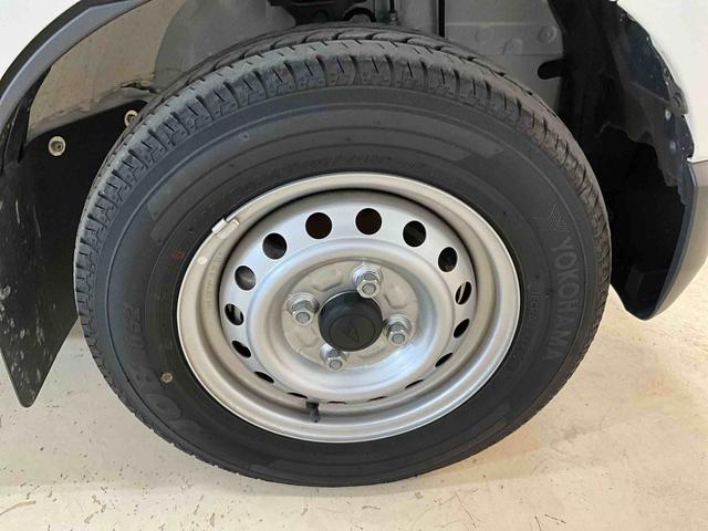 ハイゼットカーゴＤＸ　４ＷＤ　ＣＶＴ　スマアシ　コーナーセンサーホワイト　４ＷＤ　ＣＶＴ　ＡＭＦＭラジオ　スマートアシスト　コーナーセンサー　オートライト　アイドリングストップ　キーレスエントリーキー　集中ドアロック　リヤヒーターファン（京都府）の中古車