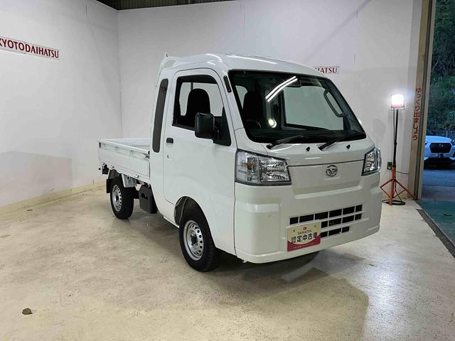 ハイゼットトラックジャンボスタンダード　４ＷＤ　ＡＭ／ＦＭチューナー４ＷＤ　エアコン　パワステ　ＡＭ／ＦＭチューナー　オートライト　横滑り防止装置　衝突被害軽減システム　スマートアシストＩＩＩｔ　アイドリングストップ　ラバーマット　走行少ない　運転席助手席エアバッグ（京都府）の中古車