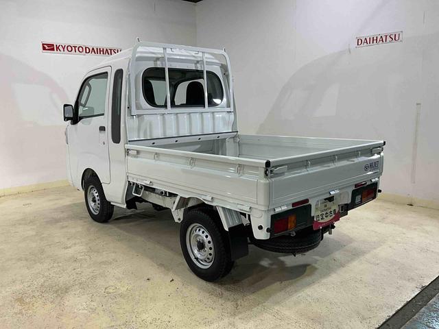 ハイゼットトラックジャンボスタンダード　４ＷＤ　ＡＭ／ＦＭチューナー４ＷＤ　エアコン　パワステ　ＡＭ／ＦＭチューナー　オートライト　横滑り防止装置　衝突被害軽減システム　スマートアシストＩＩＩｔ　アイドリングストップ　ラバーマット　走行少ない　運転席助手席エアバッグ（京都府）の中古車