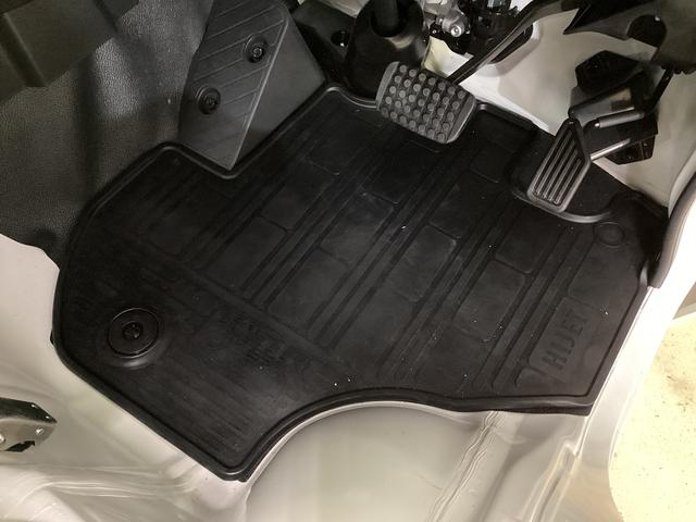 ハイゼットトラックスタンダード　４ＷＤ　ナビ　ＥＴＣ　バックカメラ　ドラレコ４ＷＤ　純正ナビ　フルセグチューナー　ブルートゥース対応　ドライブレコーダー　ＥＴＣ　バックカメラ　マニュアルエアコン　スチールホイール　スマートアシスト　アイドリングストップ　コーナーセンサー（京都府）の中古車