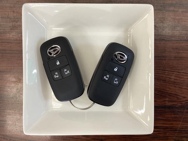 ムーヴキャンバスストライプスG 届出済み未使用車 両側電動スライドドアバックカメラ 両側電動スライドドア 前席シートヒーター 障害物センサー USBチャージャー ホッとカップホルダー オートブレーキホールド付き電子パーキング オートマチックハイビーム LEDヘッドライト(京都府)の中古車