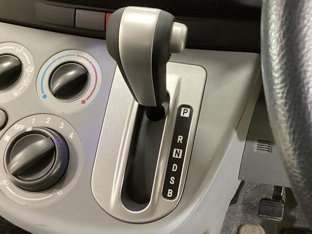 ムーヴメモリアルエディション　ＣＤオーディオ　電格ウィンカーミラーＣＤオーディオ　スマートキー　スペアキー有り　電格ウィンカーミラー　ドアバイザー　ヘッドライトレベライザー　ベンチシート　フルホイールキャップ付き１４インチ純正スチールホイール　ハロゲンライト（京都府）の中古車