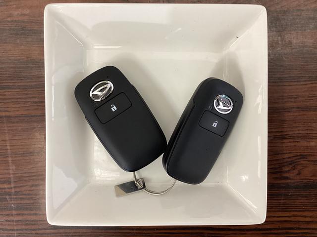 タフトＧ　ダーククロムベンチャー　４ＷＤ　届出済み未使用車４ＷＤ　バックカメラ対応　クルーズコントロール　前後コーナーセンサー　スカイフィールトップ　前席シートヒーター　オートライト　ＬＥＤヘッドライト　ＵＳＢ　電子パーキング　１５インチ純正アルミホイール（京都府）の中古車