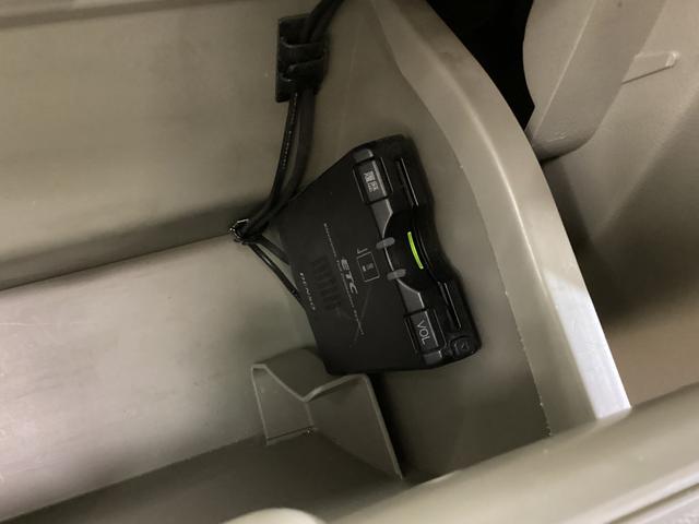 アトレーワゴンカスタムターボR CDオーディオ ETC 電動格納ミラーCDオーディオ ETC 電動格納ミラー シガーソケット ドアバイザー カーペットマット オートエアコン スペアタイヤ 両側スライドドア 13インチアルミホイール 安全ボディ デュアルエアバッグ(京都府)の中古車