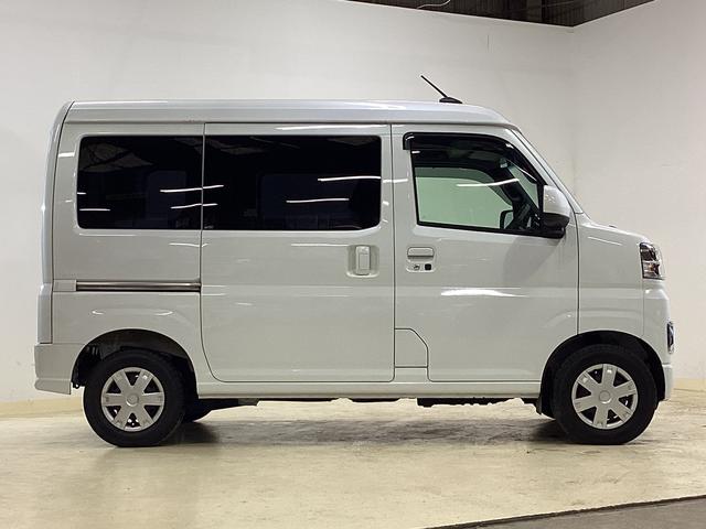 ハイゼットカーゴクルーズ ディスプレイオーディオ バックカメラ 地デジディスプレイオーディオ フルセグチューナー バックカメラ プッシュボタンエンジンスタート LEDヘッドライト コーナーセンサー マニュアルエアコン オートライト スマートアシスト ホイールキャップ(京都府)の中古車