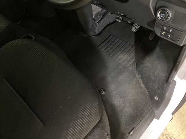 ハイゼットカーゴクルーズ ディスプレイオーディオ バックカメラ 地デジディスプレイオーディオ フルセグチューナー バックカメラ プッシュボタンエンジンスタート LEDヘッドライト コーナーセンサー マニュアルエアコン オートライト スマートアシスト ホイールキャップ(京都府)の中古車