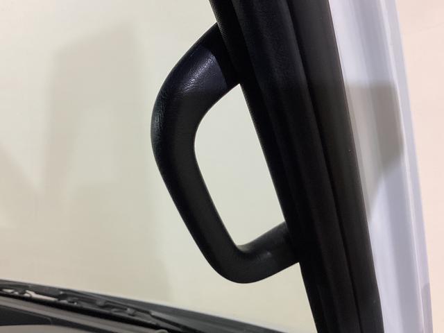 ハイゼットカーゴクルーズ ディスプレイオーディオ バックカメラ 地デジディスプレイオーディオ フルセグチューナー バックカメラ プッシュボタンエンジンスタート LEDヘッドライト コーナーセンサー マニュアルエアコン オートライト スマートアシスト ホイールキャップ(京都府)の中古車