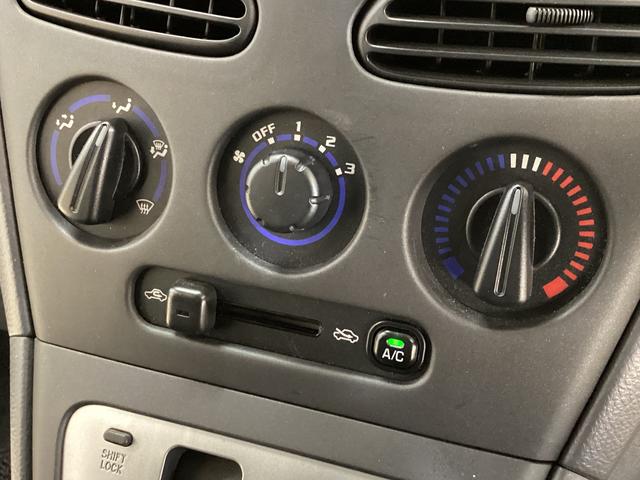MAXLiセレクション ワンオーナー CDオーディオ ABSワンオーナー CDオーディオ 電動格納ミラー キーレスエントリー マニュアルエアコン シガーソケット ABS ドアバイザー カーペットマット 13インチ純正アルミホイール スペアタイヤ フロントフォグ(京都府)の中古車