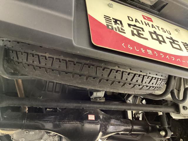 ハイゼットカーゴＤＸ　ワンオーナー　４ＷＤ　ＣＶＴ車　ラジオ　スマアシワンオーナー　切替式４ＷＤ　ＣＶＴ車　ラジオ　スマートアシスト　両側スライドドア　オートライト　コーナーセンサー　ヘッドライトレべライザー　横滑り防止措置　キーレスエントリー　マニュアルエアコン（京都府）の中古車