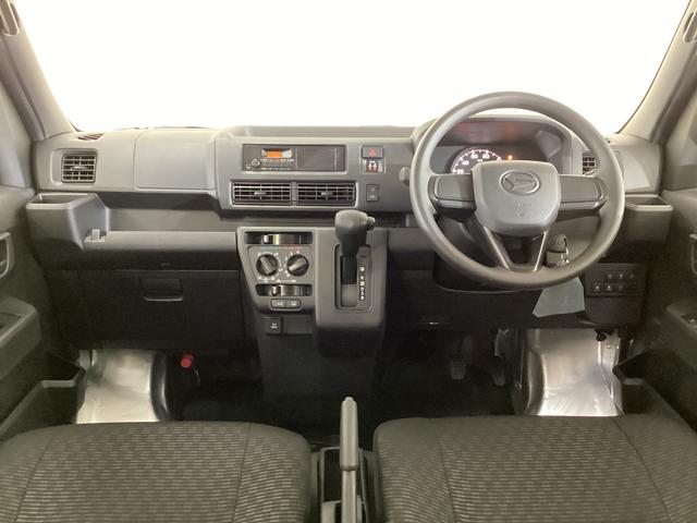 ハイゼットカーゴデラックス 4WD CVT車 届出済未使用車 ラジオ4WD CTV車 届出済未使用車 ラジオ アイドリングストップ 前後コーナーセンサー 両側スライドドア マニュアルエアコン オートライト ABS 運転席・助手席エアバッグ キーレスエントリー(京都府)の中古車