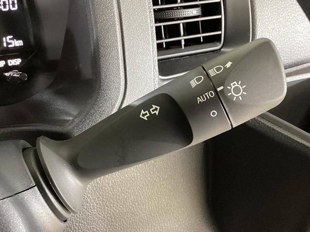 ハイゼットカーゴデラックス 4WD CVT車 届出済未使用車 ラジオ4WD CTV車 届出済未使用車 ラジオ アイドリングストップ 前後コーナーセンサー 両側スライドドア マニュアルエアコン オートライト ABS 運転席・助手席エアバッグ キーレスエントリー(京都府)の中古車