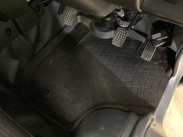 ハイゼットトラックエクストラ切替式４ＷＤ　ＭＴ車　荷台作業灯　前後コーナーセンサー　３方開　オートマチックハイビーム　ＬＥＤヘッドライト　プッシュボタンエンジンスタート　電動格納ミラー　横滑り防止措置　マニュアルエアコン（京都府）の中古車