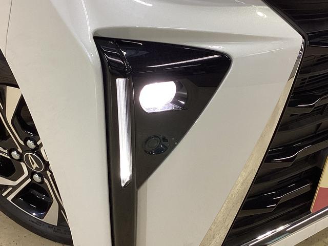 タントカスタムＸ　届出済未使用車　シートヒーター　電動スライドドアワンオーナー　届出済未使用車　前席シートヒーター　両側電動スライドドア　前後コーナーセンサー　バックカメラ　ＵＳＢ接続　プッシュボタンエンジンスタート　横滑り防止措置　ＬＥＤヘッドライト　オートライト（京都府）の中古車