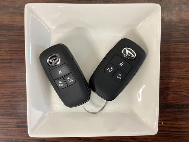 タントカスタムＸ　届出済未使用車　シートヒーター　電動スライドドアワンオーナー　届出済未使用車　前席シートヒーター　両側電動スライドドア　前後コーナーセンサー　バックカメラ　ＵＳＢ接続　プッシュボタンエンジンスタート　横滑り防止措置　ＬＥＤヘッドライト　オートライト（京都府）の中古車