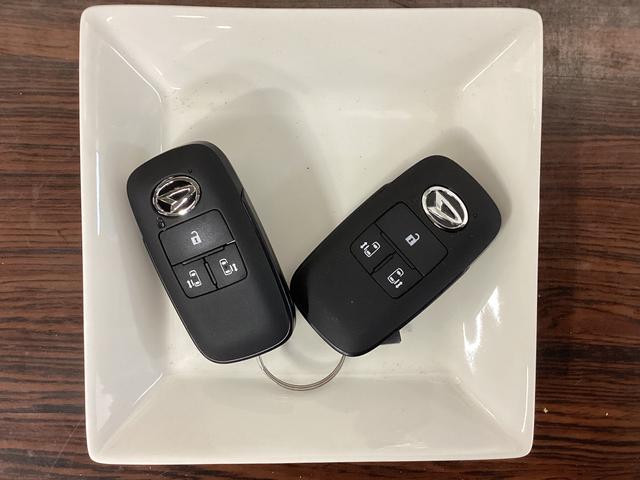 タントカスタムＸ　届出済未使用車　シートヒーター　バックカメラワンオーナー　届出済未使用車　バックカメラ　前後コーナーセンサー　前席シートヒーター　両側電動スライドドア　ＵＳＢ接続　アイドリングストップ　横滑り防止措置　オートライト　１４インチ純正アルミホイール（京都府）の中古車