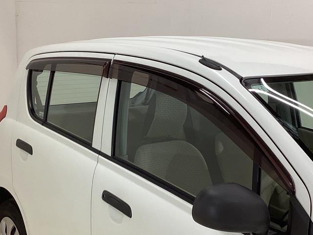 アルトＦ　ワンオーナー　ＣＤオーディオ　キーレスエントリーワンオーナー　ＣＤオーディオ　キーレスエントリー　ドアバイザー　アクセサリーソケット　マニュアルエアコン　ヘッドライトレべライザー　助手席エアバック　スペアタイヤ　ドリンクホルダー　１３インチホイール（京都府）の中古車