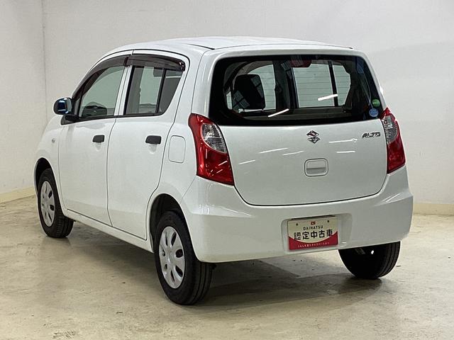 アルトＦ　ワンオーナー　ＣＤオーディオ　キーレスエントリーワンオーナー　ＣＤオーディオ　キーレスエントリー　ドアバイザー　アクセサリーソケット　マニュアルエアコン　ヘッドライトレべライザー　助手席エアバック　スペアタイヤ　ドリンクホルダー　１３インチホイール（京都府）の中古車