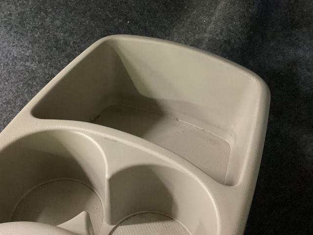 アルトＦ　ワンオーナー　ＣＤオーディオ　キーレスエントリーワンオーナー　ＣＤオーディオ　キーレスエントリー　ドアバイザー　アクセサリーソケット　マニュアルエアコン　ヘッドライトレべライザー　助手席エアバック　スペアタイヤ　ドリンクホルダー　１３インチホイール（京都府）の中古車