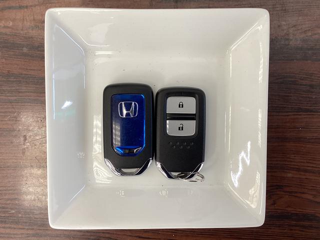 シャトルハイブリッドＸ　ナビ　バックカメラ　ＥＴＣ　ワンセグチューナナビ　バックカメラ　ＥＴＣ　ワンセグチューナ　ブルートゥース対応　クルーズコントロール　プッシュボタンエンジンスタート　オートエアコン　カーペットマット　バイザー　フォグランプ　ＬＥＤヘッドライト（京都府）の中古車