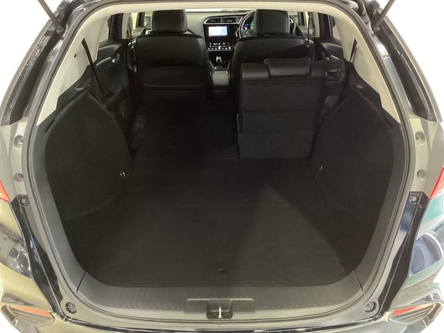 シャトルハイブリッドＸ　ナビ　バックカメラ　ＥＴＣ　ワンセグチューナナビ　バックカメラ　ＥＴＣ　ワンセグチューナ　ブルートゥース対応　クルーズコントロール　プッシュボタンエンジンスタート　オートエアコン　カーペットマット　バイザー　フォグランプ　ＬＥＤヘッドライト（京都府）の中古車