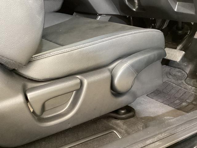 シャトルハイブリッドＸ　ナビ　バックカメラ　ＥＴＣ　ワンセグチューナナビ　バックカメラ　ＥＴＣ　ワンセグチューナ　ブルートゥース対応　クルーズコントロール　プッシュボタンエンジンスタート　オートエアコン　カーペットマット　バイザー　フォグランプ　ＬＥＤヘッドライト（京都府）の中古車