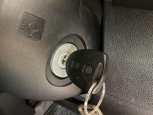 ハイゼットカーゴDX ワンオーナー ETC ラジオ スマートアシストワンオーナー ETC ラジオ 両側スライドドア オートライト オートマチックハイビーム リアコーナーセンサー 横滑り防止措置 衝突被害軽減ブレーキ ドアバイザー アクセサリーソケット スマートアシスト(京都府)の中古車