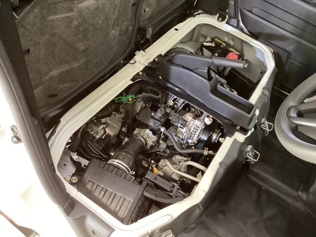 ハイゼットカーゴデラックス　４ＷＤＣＶＴ　ＡＭ／ＦＭチューナー　ワンオーナー切替式４ＷＤ　ＣＶＴ車　ラジオデッキ　前後コーナーセンサー　オートライト　オートマチックハイビーム　　キーレスエントリー　アイドリングストップ　横滑り防止措置　スマートアシスト　ワンオーナー（京都府）の中古車