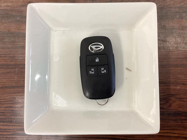 ムーヴキャンバスストライプスG ナビ バックカメラ ETC ドラレコレンタカーアップ ナビ バックカメラ ETC ドライブレコーダー 両側電動スライドドア 前席シートヒーター 前後コーナーセンサー オートマチックハイビーム 電子パーキング ホッとカップホルダー DVD(京都府)の中古車