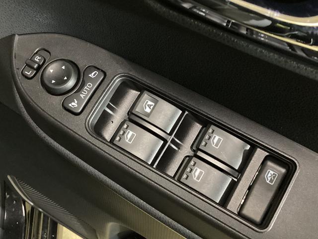 タントカスタムＸ　届出済未使用車　ナビ　バックカメラ　地デジ届出済未使用車　ナビ　フルセグチューナー　ブルートゥース対応　バックカメラ　プッシュボタンエンジンスタート　両側リヤパワースライドドア　ＬＥＤヘッドライト　コーナーセンサー　オートエアコン　ＡＢＳ（京都府）の中古車