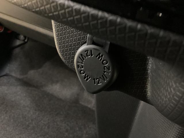 タントカスタムＸ　届出済未使用車　ナビ　バックカメラ　地デジ届出済未使用車　ナビ　フルセグチューナー　ブルートゥース対応　バックカメラ　プッシュボタンエンジンスタート　両側リヤパワースライドドア　ＬＥＤヘッドライト　コーナーセンサー　オートエアコン　ＡＢＳ（京都府）の中古車