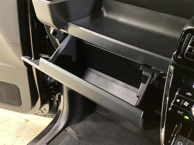 タントカスタムＸ　届出済未使用車　ナビ　バックカメラ　地デジ届出済未使用車　ナビ　フルセグチューナー　ブルートゥース対応　バックカメラ　プッシュボタンエンジンスタート　両側リヤパワースライドドア　ＬＥＤヘッドライト　コーナーセンサー　オートエアコン　ＡＢＳ（京都府）の中古車