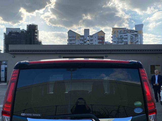 ルーミーカスタムＧ　Ｓ　バックモニターダイハツ認定中古車　予防安全機能スマートアシスト搭載　アイドリングストップ　バックモニター　電動格納ミラー　両側パワースライドドア　ナビゲーション　ドライブレコーダー　シートリフター　キーフリーキー（京都府）の中古車