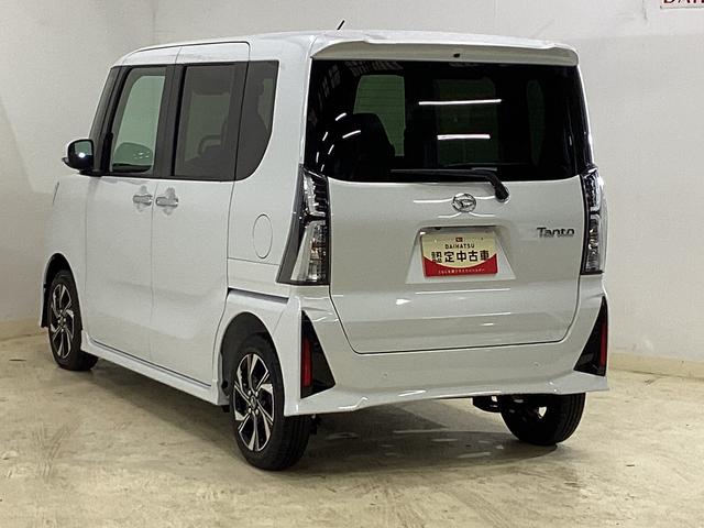 タントカスタムX 届け出済み未使用車 両側電動スライド リアカメラ届け出済み未使用車 ナビ付き バックカメラ 両側電動スライドドア 前席シートヒーター オートマチックハイビーム 前後コーナーセンサー 14インチ純正アルミ オートブレーキホールド USBチャージャー(京都府)の中古車