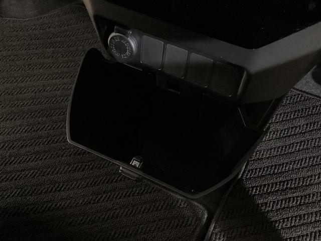 トールカスタムＧ　ナビ　後席モニター　ドラレコ　バックカメラナビ　後席モニター　ドラレコ　バックカメラ　両側電動スライドドア　アダプティブクルーズコントロール　前後コーナーセンサー　オートマチックハイビーム　電子パーキング　１４インチ純正アルミホイール　ＤＶＤ（京都府）の中古車