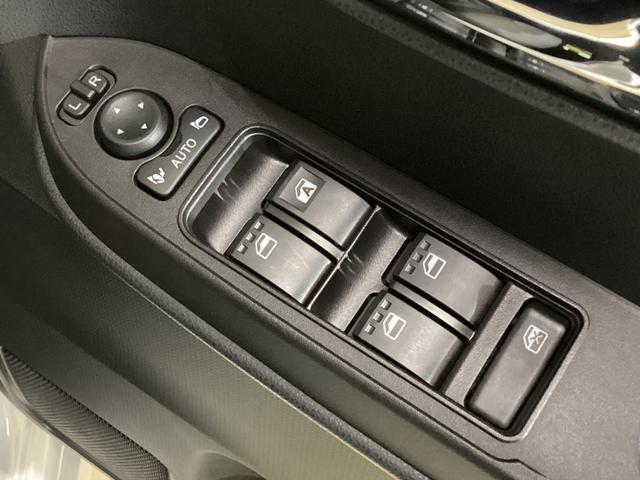 タントカスタムＸ　届出済未使用車　バックカメラ　シートヒーター届出済未使用車　バックカメラ　両側電動スライドドア　前後コーナーセンサー　前席シートヒーター　　オートブレーキホールド　電子パーキング　ＵＳＢチャージャー　ＬＥＤヘッドライト　１４インチ純正アルミ（京都府）の中古車