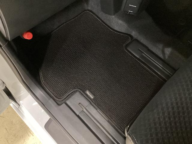 タントカスタムＸセレクション　ワンオーナー　ナビ　ＥＴＣ　ドラレコワンオーナー　ナビ　バックカメラ　ドラレコ　ＥＴＣ　ロングスライドシート　両側電動スライド　シートヒーター　コーナーセンサー　電子パーキング　ＵＳＢ　Ｂｌｕｅｔｏｏｔｈ　オートマチックハイビーム（京都府）の中古車