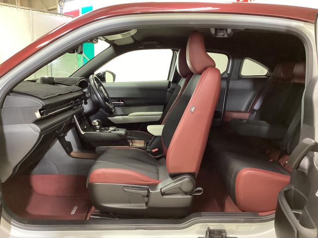 MX−30100周年特別記念車 純正ナビ 全周囲カメラ ETC純正ナビ 全周囲カメラ ETC プッシュボタンエンジンスタート アルミホイール フルセグチューナー コーナーセンサー シートヒーター クルーズコントロール カーペットマット アイドリングストップ(京都府)の中古車