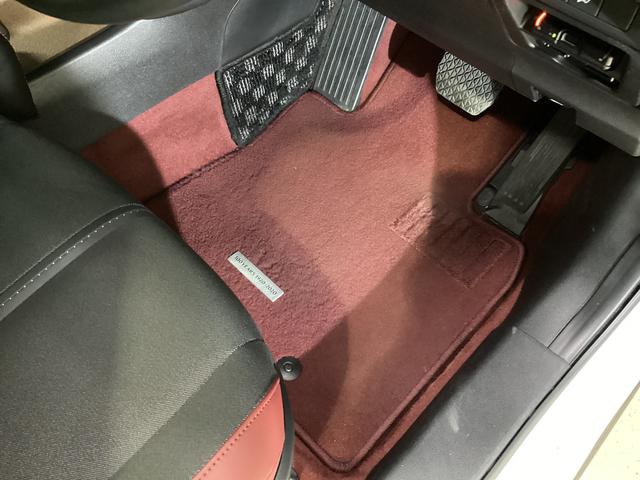 MX−30100周年特別記念車 純正ナビ 全周囲カメラ ETC純正ナビ 全周囲カメラ ETC プッシュボタンエンジンスタート アルミホイール フルセグチューナー コーナーセンサー シートヒーター クルーズコントロール カーペットマット アイドリングストップ(京都府)の中古車