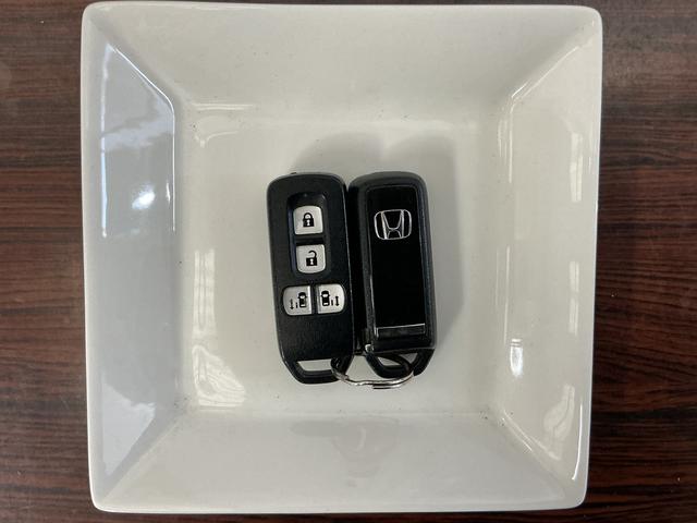 Ｎ−ＢＯＸＧ　ＳＳパッケージ　ワンオーナー　ナビ　ＥＴＣ　バックカメラワンオーナー　ナビ　ＥＴＣ　バックカメラ　両側電動スライドドア　前席シートヒーター　ＵＳＢ　Ｂｌｕｅｔｏｏｔｈ　ワンセグＴＶ　ＨＩＤヘッドライト　プッシュスタート　横滑り防止措置　スマートキー（京都府）の中古車